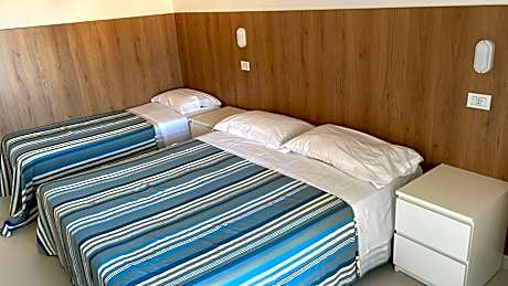 Triple Room with Sea View