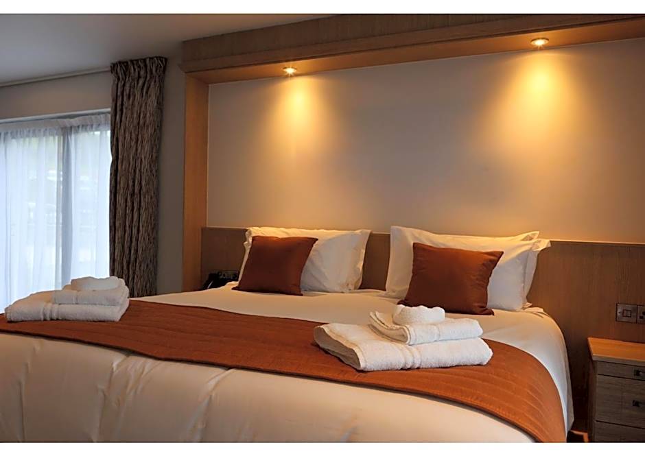 The Teifi Waterside Hotel