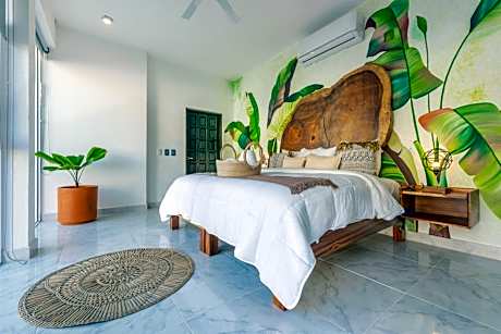 Apartment with Mountain View