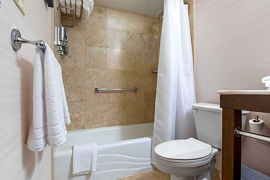 Best Western Premier Plainview-Long Island Hotel