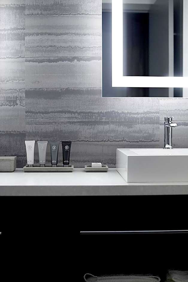 Entourage sur-le-Lac