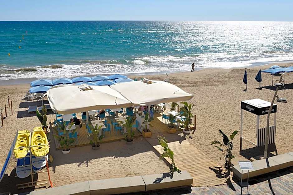 Akquaaa Boutique Hotel