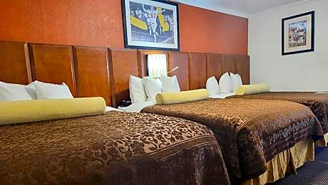 Deluxe Quadruple Room