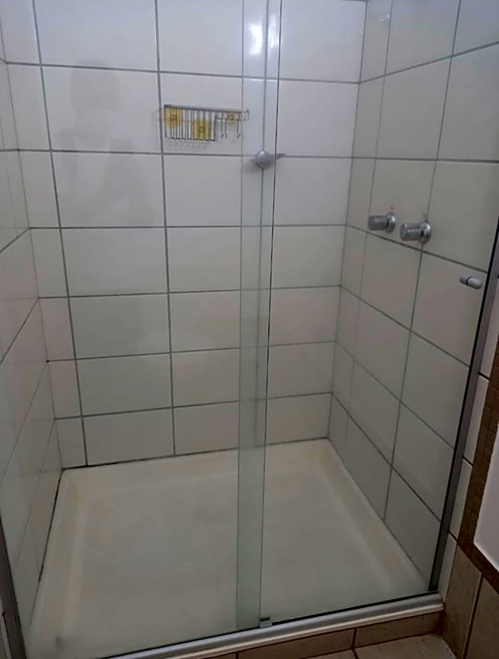 Lagoa Quente Flat Service -512B