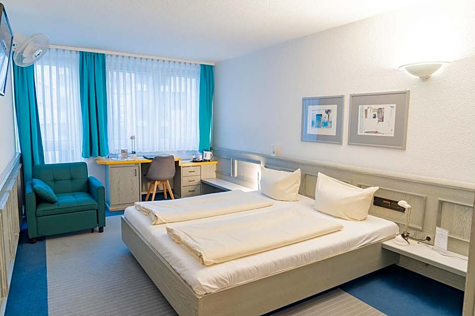 Avenue Hotel