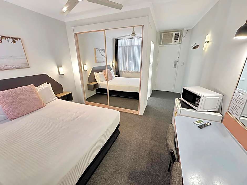 Golden Sands Motor Inn