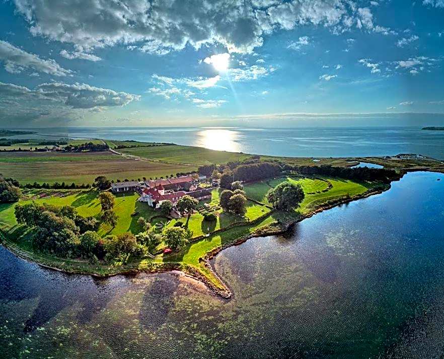 Gl. Avernæs Sinatur Hotel & Konference