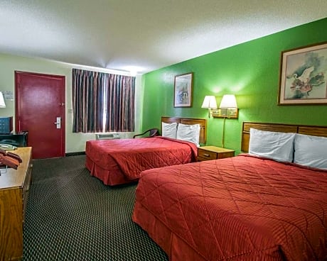 2 Double Beds, Smoking