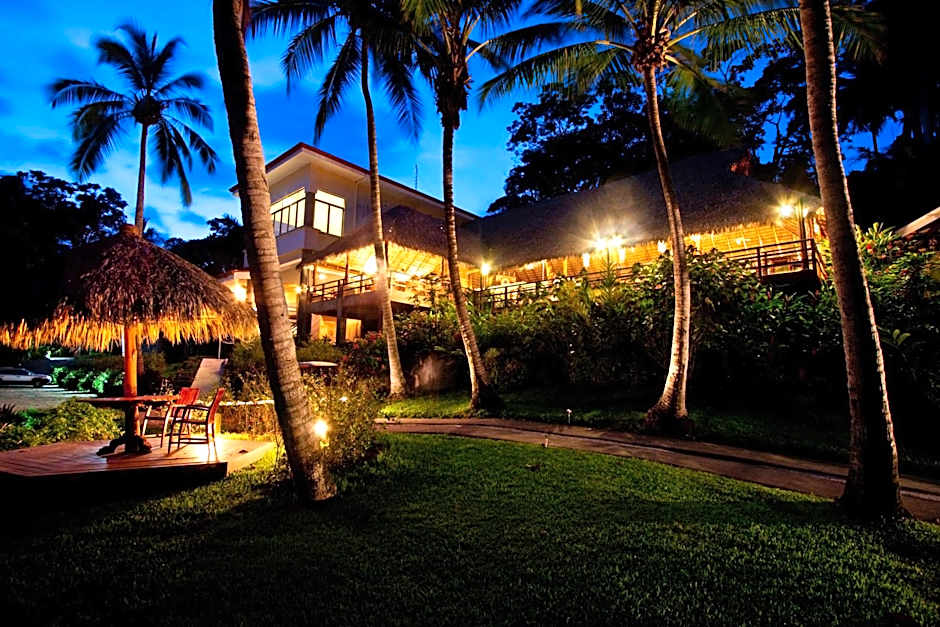 Tango Mar Beachfront Boutique Hotel & Villas