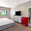 Signature Inn Oakland