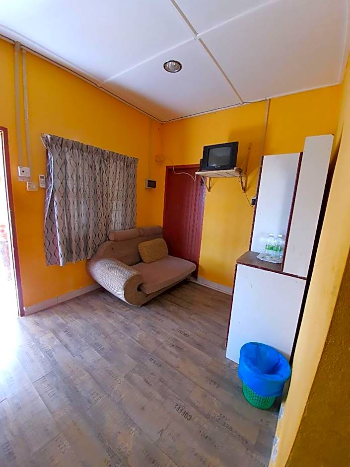 OYO 90209 Bayu Chalet