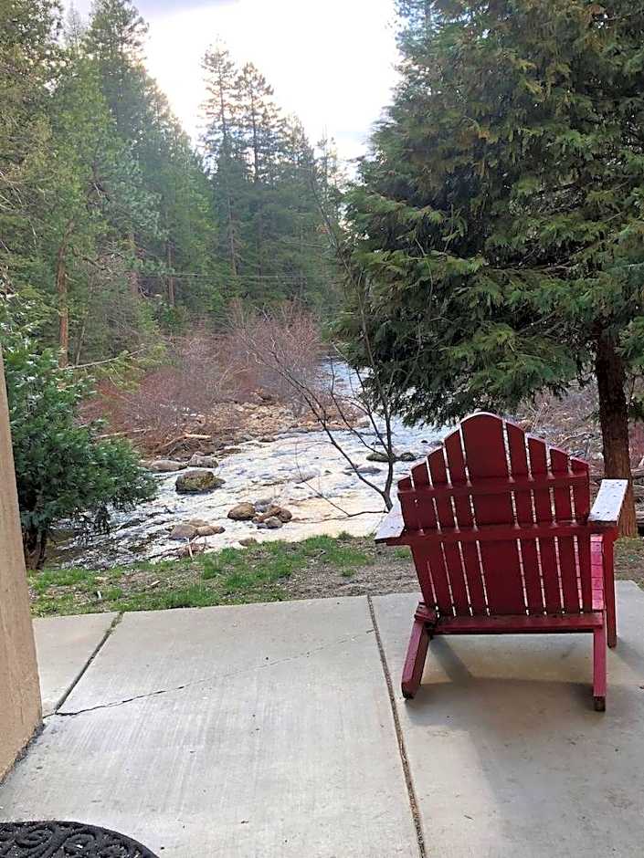 Sierra Inn on the River