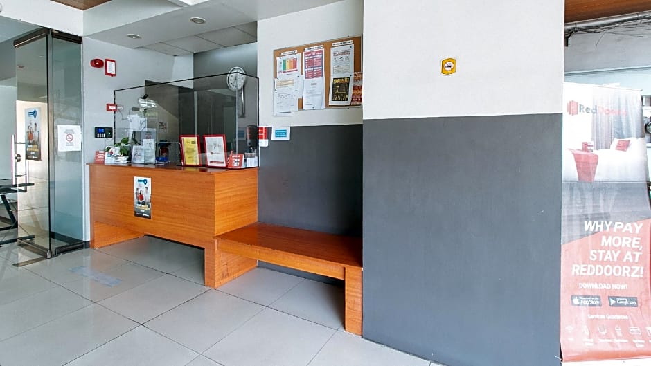 RedDoorz Plus @ Kamuning Quezon City
