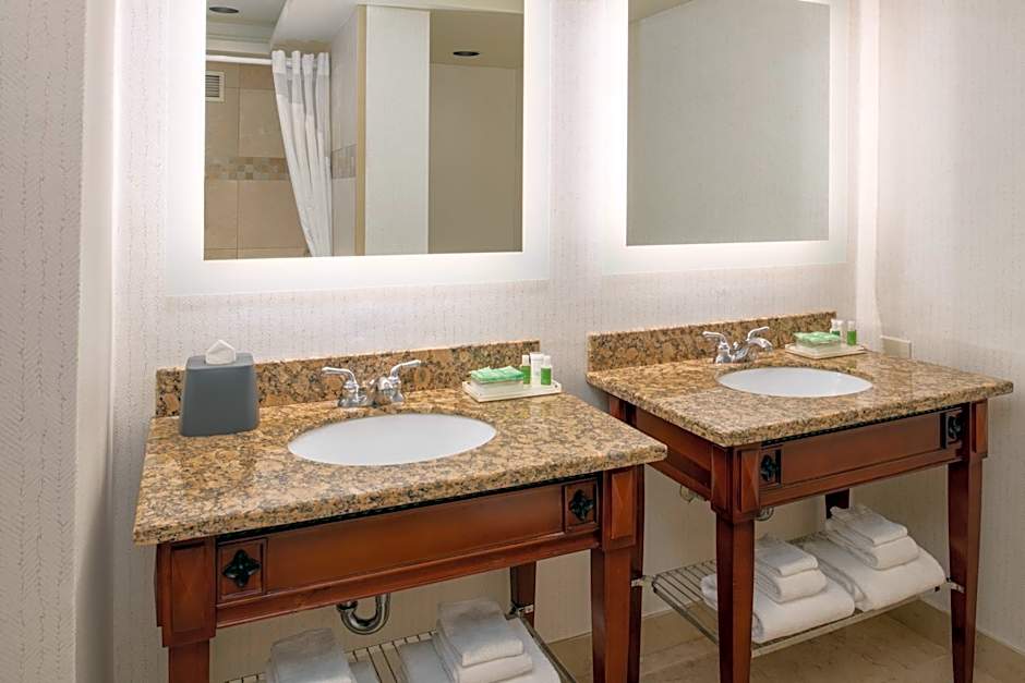 Holiday Inn - Portland - Columbia Riverfront By IHG