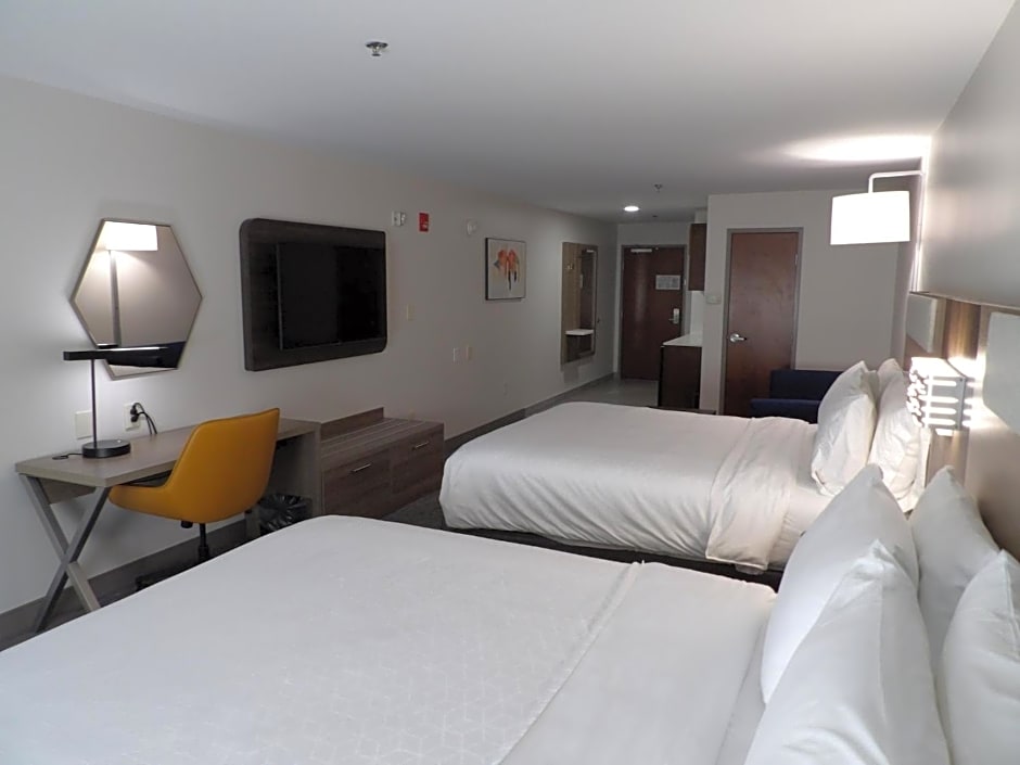 Holiday Inn Express & Suites Huntsville Airport By IHG
