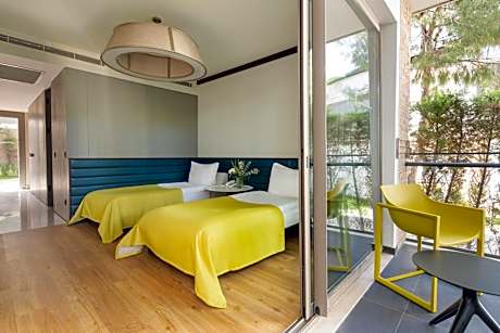 Lagoon Duplex Swim-up