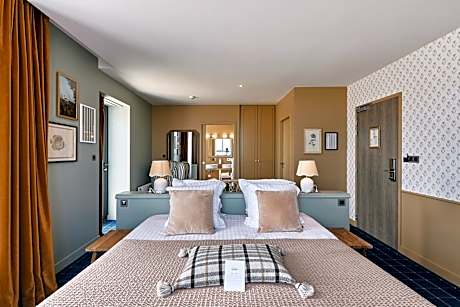 Suite with Terrace and Sea View