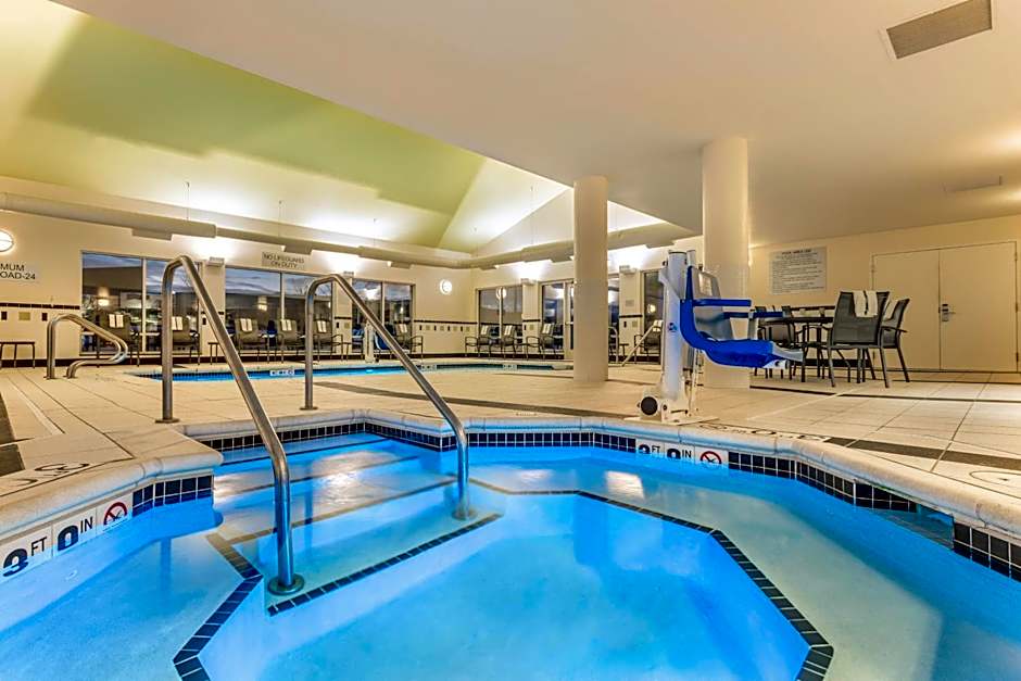 Fairfield Inn & Suites by Marriott Madison East
