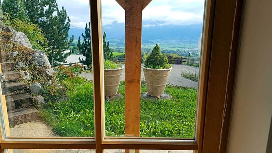 Suite mit Parkplatz Gebertingen