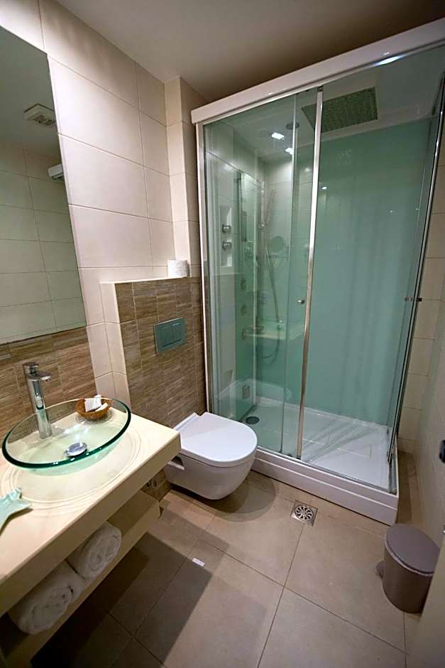 Saga Hotel