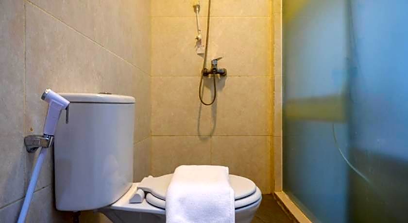 RedDoorz @ Jalan Kartini Semarang