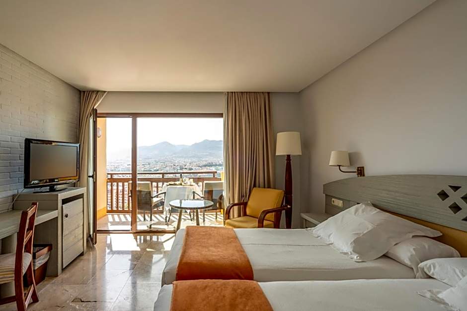 Photo 1 of 6 of Standar Double Room (2 Adults + 1 Child)