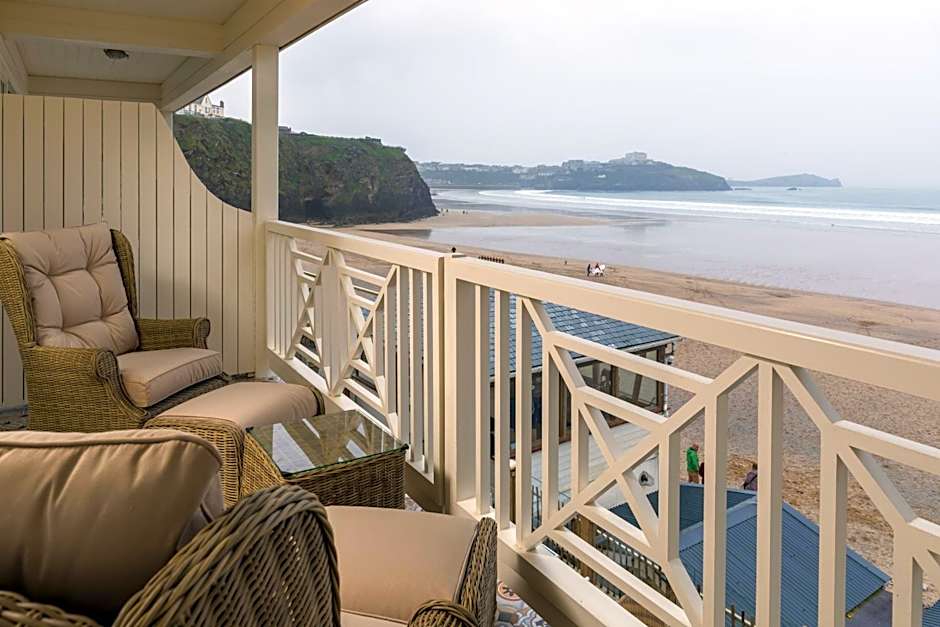 Tolcarne Beach Colonial Restaurant and Rooms