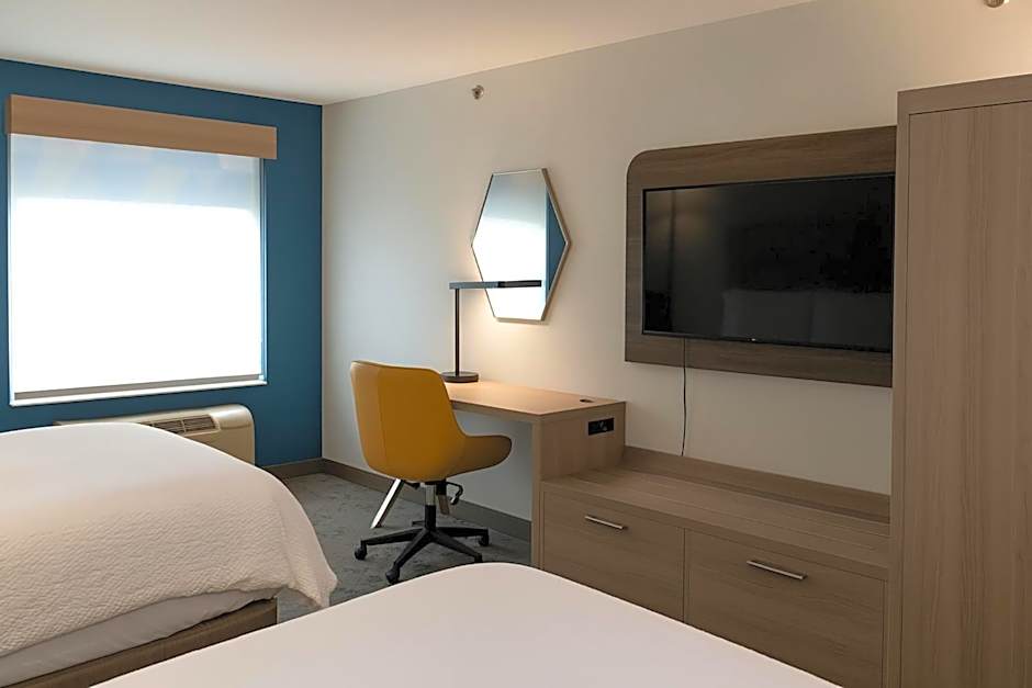 Holiday Inn Express Hotel And Suites Alliance By IHG