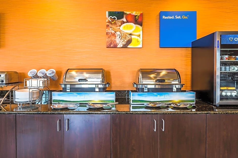 Comfort Inn & Suites Moore - Oklahoma City