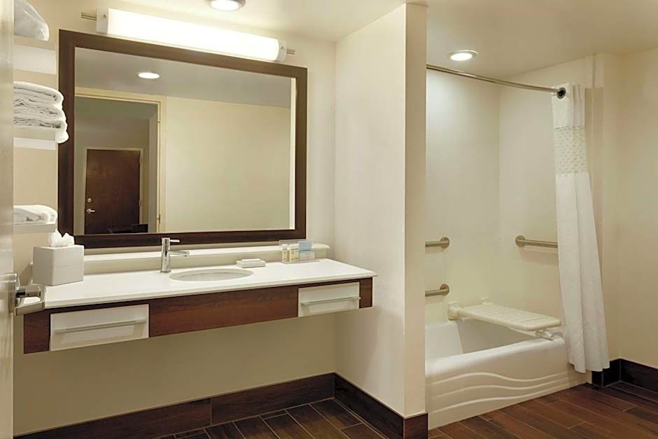 Hampton Inn By Hilton And Suites Springdale