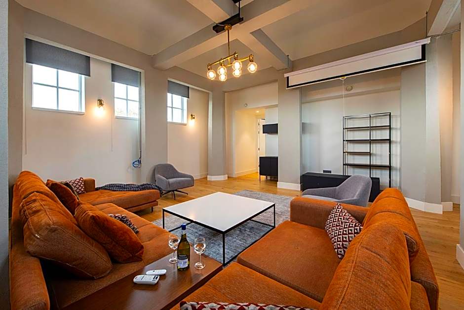 12A, Luxury & Unique, Cinema, Terrace, Stunning View, Central Location!