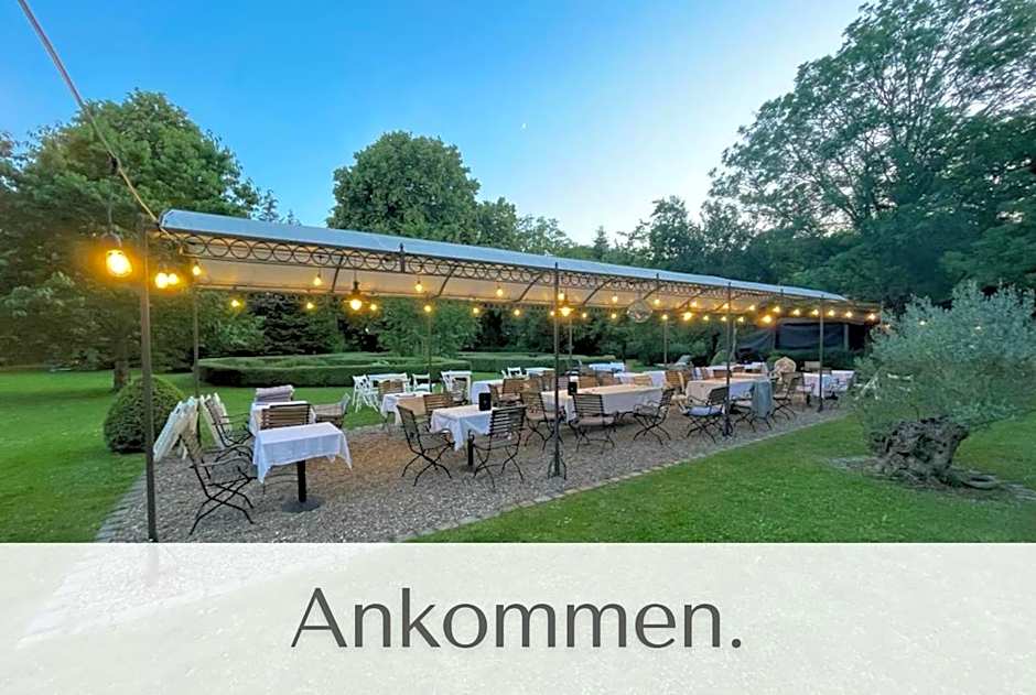 Gutshaus Volzrade Hotel & Ferienwohnungen in Elbnähe