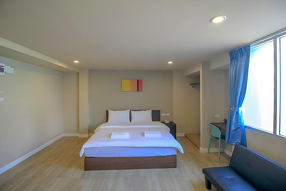 The Sea Bangsean Hotel