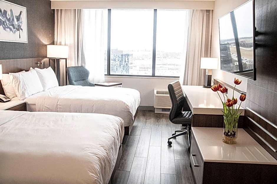 Delta Hotels by Marriott Cincinnati Sharonville