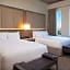 H Hotel Los Angeles, Curio Collection by Hilton