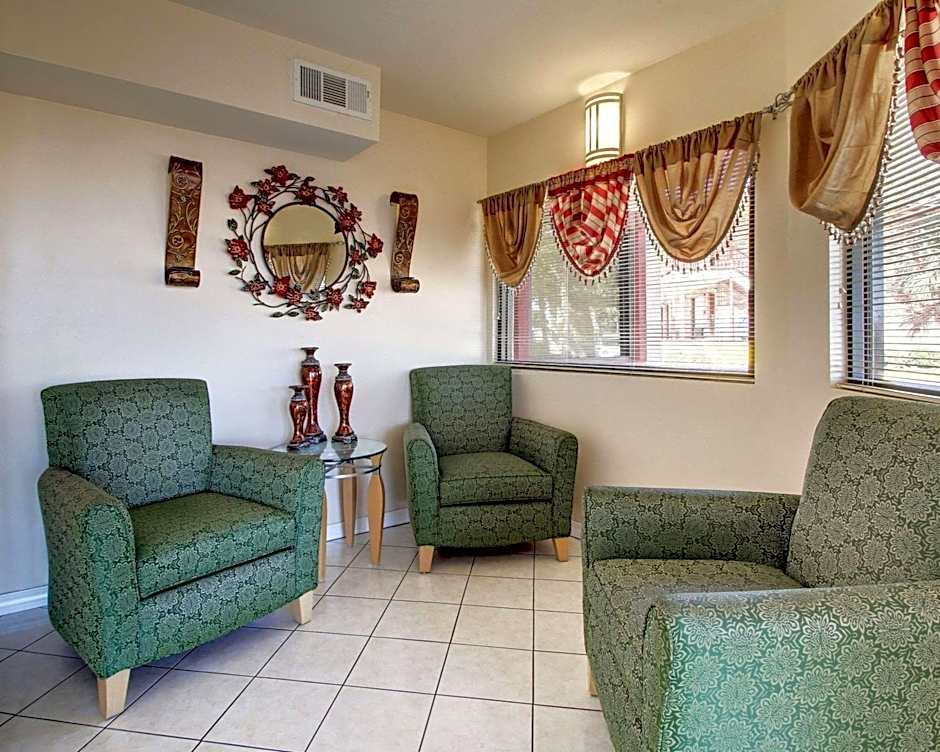Twin Star Lodge