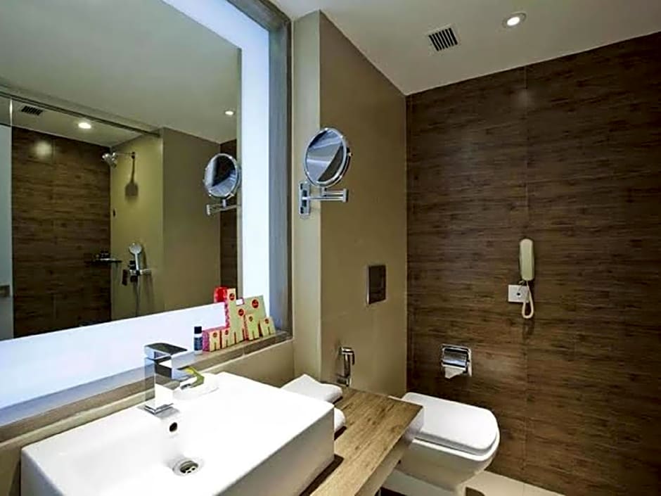 Spree - Shivai Hotel