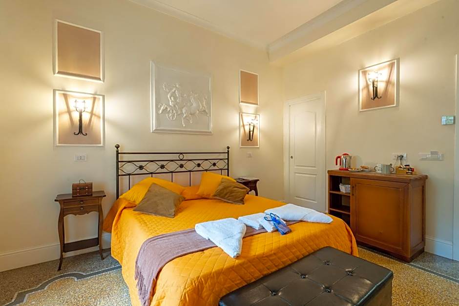 Capital Rooms