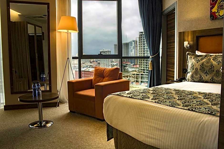 Sky Tower Hotel
