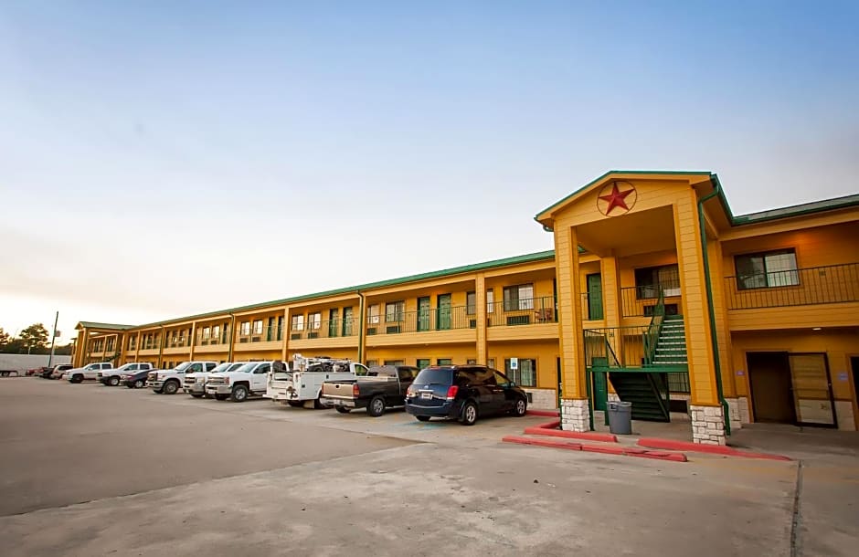 Scottish Inn & Suites