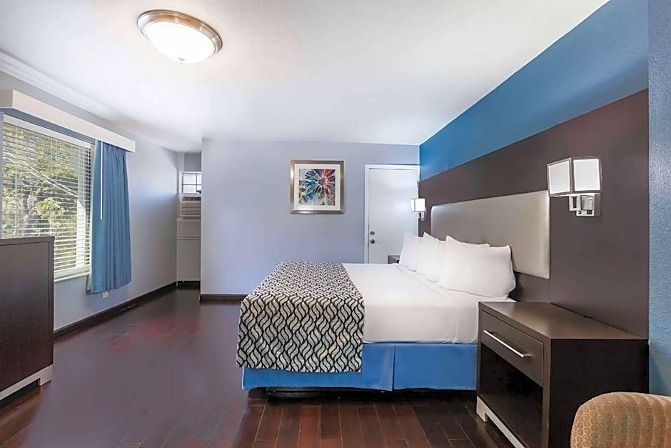 Days Inn Austin University Dwt – Austin, TX