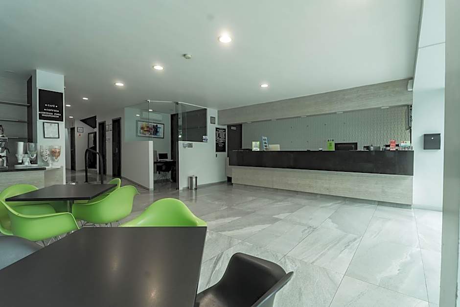 HOTEL LEMON GREEN -Zona Expo Frente al Centro de Convenciones