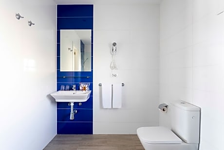 DOUBLE OR TWIN STANDARD