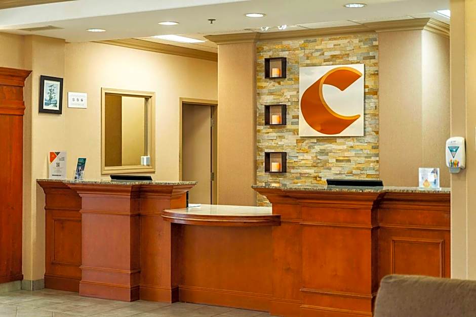 Comfort Inn & Suites