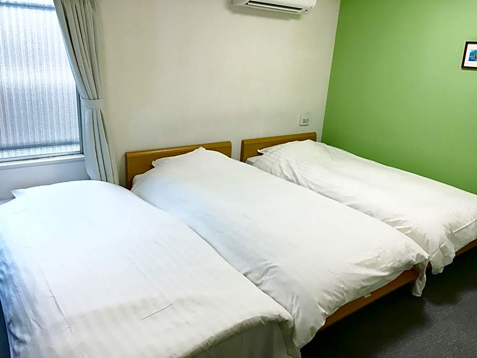Shin-Okubo City Hotel
