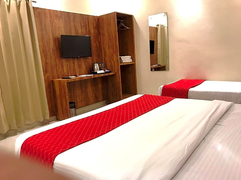 Hampton Hotel - 200 mt from Golden Temple 