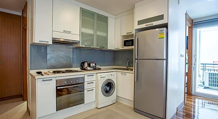 D Varee Montara Thonglor 25