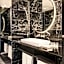 Roomers Munich, Autograph Collection by Marriott