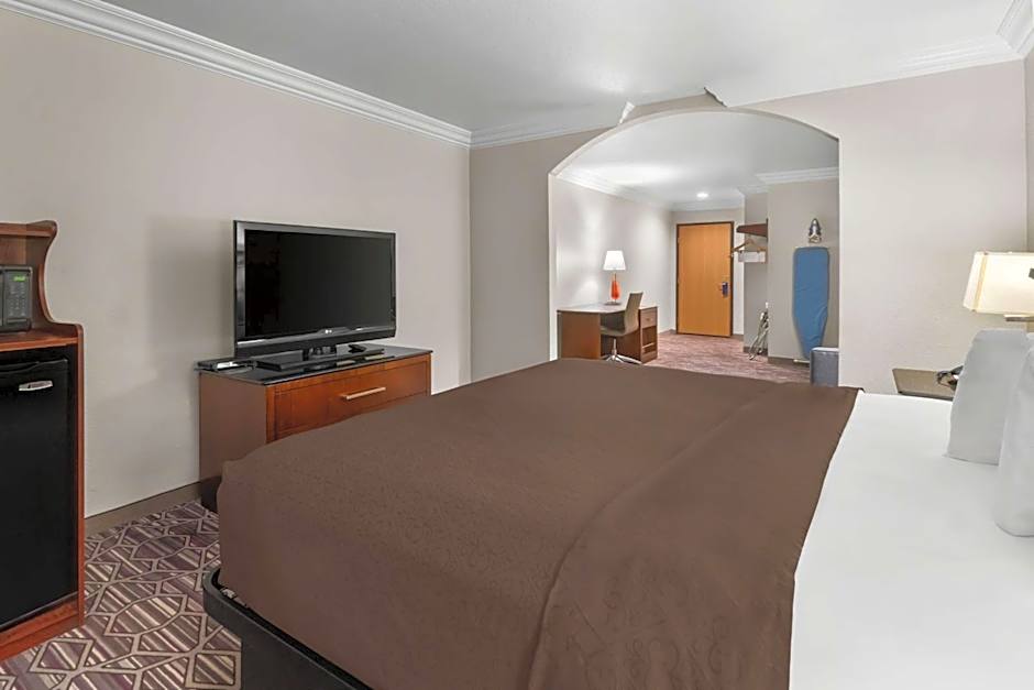 SureStay Plus by Best Western Benbrook Fort Worth