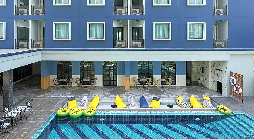 Cozy Blu Suvarnabhumi